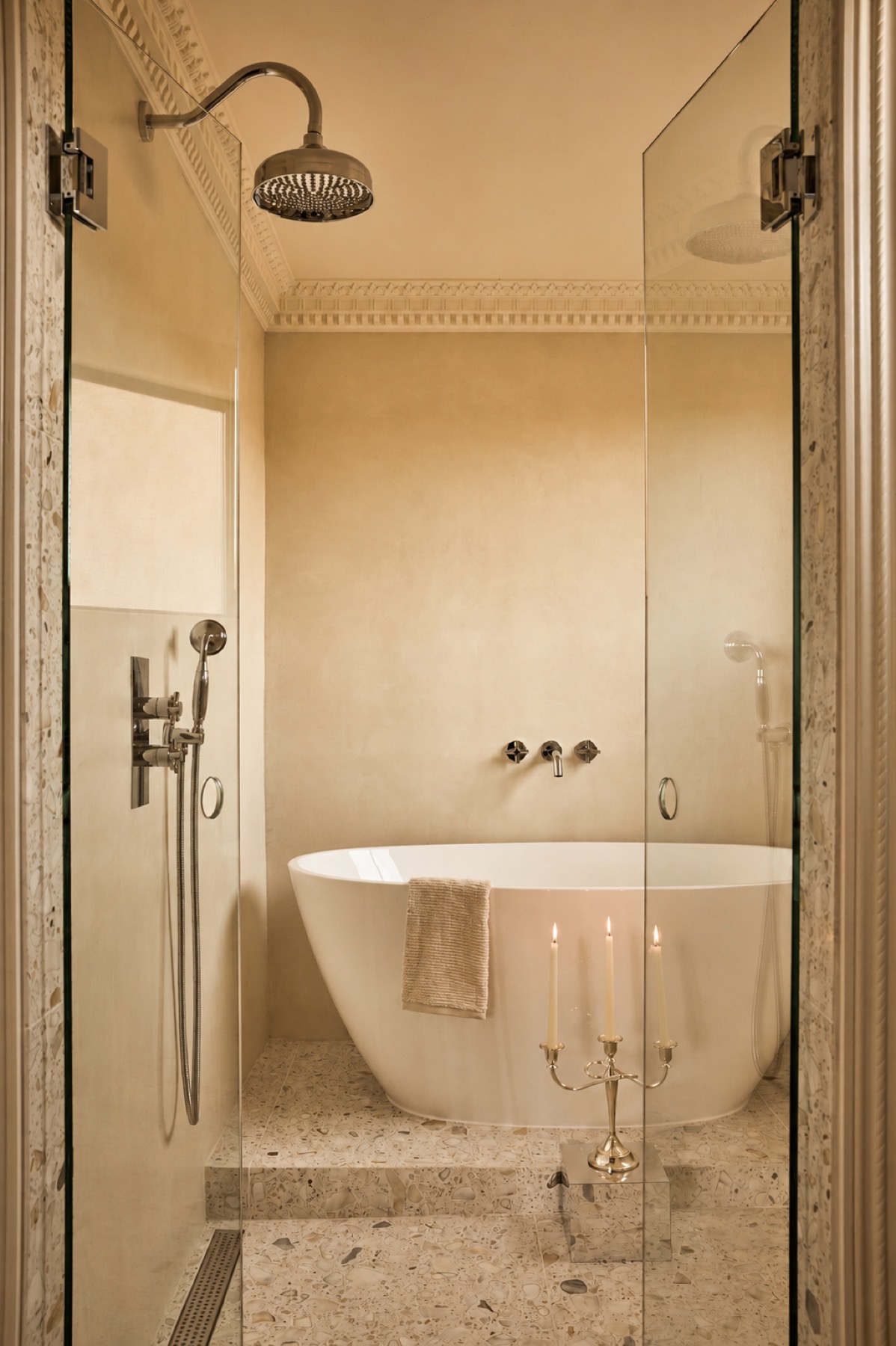 3761 Glenalbyn vertical featured photo